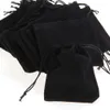 Samt-Geschenk-Schmuck-Kordelzug-Tasche Aufbewahrungstasche mit schwarzen Beutel-Taschen-Party-Velor-Gefälligkeiten kleine Los-Ring-Tuch-Tasche 7 * 9 cm 25pcs / lot