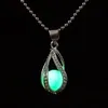 Karanlıkta Glow Locket Kolye Hollow Parlayan Taş Kolye Aydınlık Bildirimi Chocker Kolye Kolye