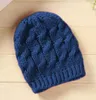 Le vendite calde adattano le protezioni del cappello del Beanie del cranio del Crochet lavorate a maglia calde di inverno degli uomini delle donne mescolano i colori 12pcs/lot