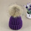 Futro pełnoziarniste Fox Pom Pomę Women Beanie Hat Hat With Pompom Ball Real Raccoon Fur Pompon Knit Bobble Hat Para Ski Cap253b