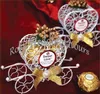 Gratis frakt 50stjärnor Iron Heart Carriage Candy Boxes med olika färgblommor Bröllop favoriserar Bridal Shower Party Decoration