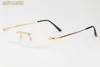 Med Box 2020 Fashion Rectangle Rimless Solglasögon för män Vintage Retro Buffalo Horn Glasses Kvinnor Mens Sports solglasögon Lunette234b