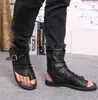 2016 Hot Summer Toe-Knob Hombres Sandalias Gladiador Hombres Verano Motocicleta Botas Negro Talones abiertos Hombres Zapatos Luxury Zapatos Hombre