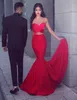 Seksowne Czerwone Syrenki Suknie Wieczorowe 2017 Ramiączek Ruffles Cutaway Waist Prom Dresses Satin Długość podłogi powiedział Mhamad formalne sukienki