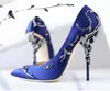 Metal ornamentado Filigrana folha decoração Mulheres Bombas Multi-Cores Elegent Mulheres Sapatos Stiletto de salto alto Sapatos De Casamento De Noiva de Verão