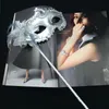 Luxury Diamond Woman Mask On Stick Eyeline sexy Mascherata veneziana per feste Maschera con paillettes Bordo in pizzo Fiore laterale Oro Argento Nero Colore bianco