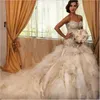 Luxury Real Image Cathedral Tåg Bröllopsklänning Strapless Sweetheart Mermaid Bridal Gowns Beaded Pearls Exquisite Appliques Top Corset