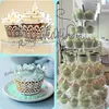 Gratis frakt 100pcs Lace Filigree Cupcake Wrapper Laser Cut Craft Bröllop Söt mottagning Decors Tillbehör Cupcake Wrapper Favoriter