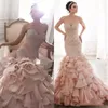 Luxuriöses Meerjungfrau-Hochzeitskleid, kostenloser Versand, erröten rosa, herzförmiger Ausschnitt, Kristallperlen, maßgeschneiderte Rüschen, hochwertige Brautkleider