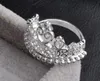 Vacker Princess Smycken Plating 925 Sterling Silver Crown Crystal Diamond Ring Zircon Lyxig Bröllop Ring Storlek US7 / 8