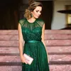 2017 Emerald Green Jewel Coule Tulle Longue robe de soirée avec Slim Sash Cap Socle Longueur du sol Robe Mère Wear Forme7778042