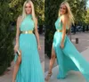 Blå Halter Neck Party Dresses Ärmlös Sexig Sida Split Ruffles Zipper Chiffon Long Prom Klänningar Billiga En Linje Golvlängd Evening Klänningar