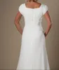 Elfenben Ruched Chiffon Modest Beach Bröllopsklänningar med Cap Sleeves Lång A-Line Informella Bröllopklänningar Destination Bröllopsklänningar Ny försäljning