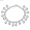 bracelet cloche d'argent