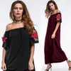 All'ingrosso - Abiti lunghi con fiori ricamati Estate 2017 Abito lungo in cotone Nero Rosso Verde Manica corta Slash Neck Abito casual allentato da donna