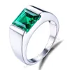 Storlek 8-11 Populära lyxsmycken Handgjorda män Solitaire Princess Cut 4ct Emerald Simulerad Diamond 925 Silver Wedding Band Rings Love Gift