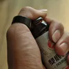 1PC Czarna stalowa stalowa pierścień palca otwieracz do butelek piwo narzędzie E00083 BARD241A