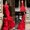 2016 robes de soirée sirène rouge pas cher portent illusion cou manches longues dentelle dos nu jupe à plusieurs niveaux balayage train robe de bal robes de soirée sur mesure