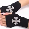 Hela vinterfjäder män kvinnor fingerlösa handskar med diamantnitar koreanska mode halv fingerhandskar stickade coola sjöman danc270w