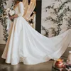 Изящное 3/4 с длинным рукавом свадебное платье Шея с драгоценными камнями с бисером Пояс с открытой спиной Свадебное платье Классическое A-Line свадебное платье Атласное длинное свадебное платье
