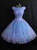 Real Prov Vintage 1950s 50-tal Blue Lilac Ruched Chiffong Gown Tea Längd Bröllopsklänning Brudklänningar Färgglada Bröllopsklänningar