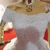 Robes de mariée robe de bal en dentelle de luxe Photos réelles LP DQL Studio Robes de mariée sans bretelles à lacets dos Cathédrale Train avec broderie de perles