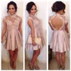 Nya Sexiga Billiga Cocktail Klänningar Hög Neck Illusion Lace Appliques Kort Mini Open Back Homecoming Dress Blush Pink Party Gowns Vestidos