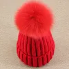 Hurtownie Real Fox Fur Pom Pom Kobiety Czapka Kapelusz Kapelusz Z Pompom Ball Prawdziwe Szopa Futro Pompon Knit Bobble Hat Para Narciarski Czapka