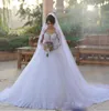 Vintage Långärmade Bröllopsklänningar med Sweetheart Illusion Sweep Train Tulle Bröllopsklänning Landstil Afrikansk Dubai Bridal Dress