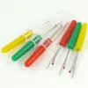 4x Manico in plastica Seam Ripper Stitch Unpicker Tagliafilo Strumento per cucire con cappuccio # T701