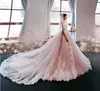 Fantastiska Blush Rosa Bröllopsklänningar Lace Appliques Pärlor Kortärmad Bröllopklänningar Tulle Chapel Tåg Bröllopsklänningar Skräddarsy