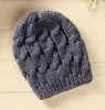 Le vendite calde adattano le protezioni del cappello del Beanie del cranio del Crochet lavorate a maglia calde di inverno degli uomini delle donne mescolano i colori 12pcs/lot