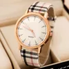 2016 Nouveau quartz regarder les femmes de luxe en verre de luxe pu bracelet en cuir sportif de mode femmes de montres 3 couleurs Choisissez117367