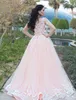 2017 New Hot Arabic Square Neck Aftonklänningar Långärmade Sweep Train Rosa Organza Vit Lace Appliques Dubai Celebrity Party Prom Crows