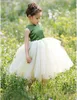 Güzel 2016 Zeytin Yeşil Çiçek Kız Tutu Elbiseler Düğün Ucuz Fildişi Tül Geri Bow Çay Boyu Balo Pageant Törenlerinde Custom Made EN51114