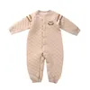 2017 Nieuwe Collectie Topkwaliteit Kinderkleding Baby Rompertjes Winter Clip Katoen Warm Lange Mouwen Klimmen Mannelijke Baby Siamed Kleding