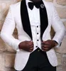 العريس Tuxedos العريس رجال العريس شال الأسود الأحمر الأبيض شال أفضل رجل بدلة سترة الرجال الزفاف مصنوعة حسب الطلب (سترة + سروال + ربطة عنق + سترة) K29
