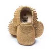 4 لون الطفل الأخفاف لينة وحيد 100٪ جلد طبيعي الأولى ووكر حذاء طفل الوليد وميض أحذية الشرابة maccasions الأحذية