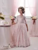 2016 Blush Pequena Vestidos de Noiva com 3/4 Mangas Compridas e Frisado Sash Lace Flor Meninas Vestidos Custom Made Comunhão Vestido para As Crianças