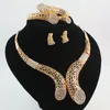 Dubai 18K goud \ verzilverd kristal vrouwen bruiloft statement ketting armband oorbellen ringen hoge kwaliteit sieraden sets