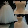 Luxury Ball Gown Bandage Bröllopsklänning Sweetheart Stropless Neckline Lace Pearls Sequins Bridal Bröllopsklänning