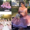 Eleganckie Krótkie Sukienki Bridalsmaid z Koronką Aplikacja Wielopięciowa Wzburzona Suknie Ślubne Wstecz Zipper Kolana Długość Niestandardowa Dress