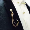 Moda Asil Erkekler Yaka Pin Vintage mikrofon püskül Retro Broş Hayvan Altın Kaplama Pins Erkekler için 2015 Yeni Toptan düğün hediye