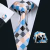 Snabb leverans Plaid Tie Set Serie Tie Set för Män Klassisk Silk Hanky ​​Manschettknappar Jacquard Woven Wholesale Slips Tie Set