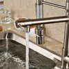 Groothandel en detailhandel geborsteld nikkel keukenkraan Swivel-uitloop LED-spuitmachines Dekgemonteerde vat Sink Mixer Tap