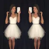 2019 작은 흰색 동성애 드레스 비즈와 함께 스파게티 스트랩 Tulle 칵테일 드레스 공식 파티 드레스 댄스 파티 드레스 여성을위한