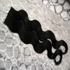 Färg #1 Jet Black Brazilian Body Wave Hair Människohår Tape Hårförlängningar 40 stycken pu skin weft hair 100g tejp hårförlängningar vågigt