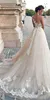 Illusion Neckline Pizzo Perle Sexy Back Modest Plus Size Abiti da sposa Vintage Mila Nova Champagne Princess Abiti da sposa277E