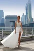 Hög delad sexig boho klänningar ren halsringning kort ärm spets applicerade brudklänningar elegant chiffon strand bröllopsklänning