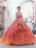 Новейшие красочные свадебные платья с ручной работы с цветами оранжевых органза без бретеленного мяч свадебные платья Ruched без спинки свадьбы